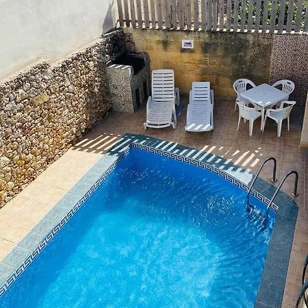 2 Bedroom With Private Pool *