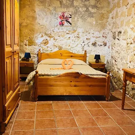 Holiday home 2 Bedroom With Private Pool Il-Pergla
